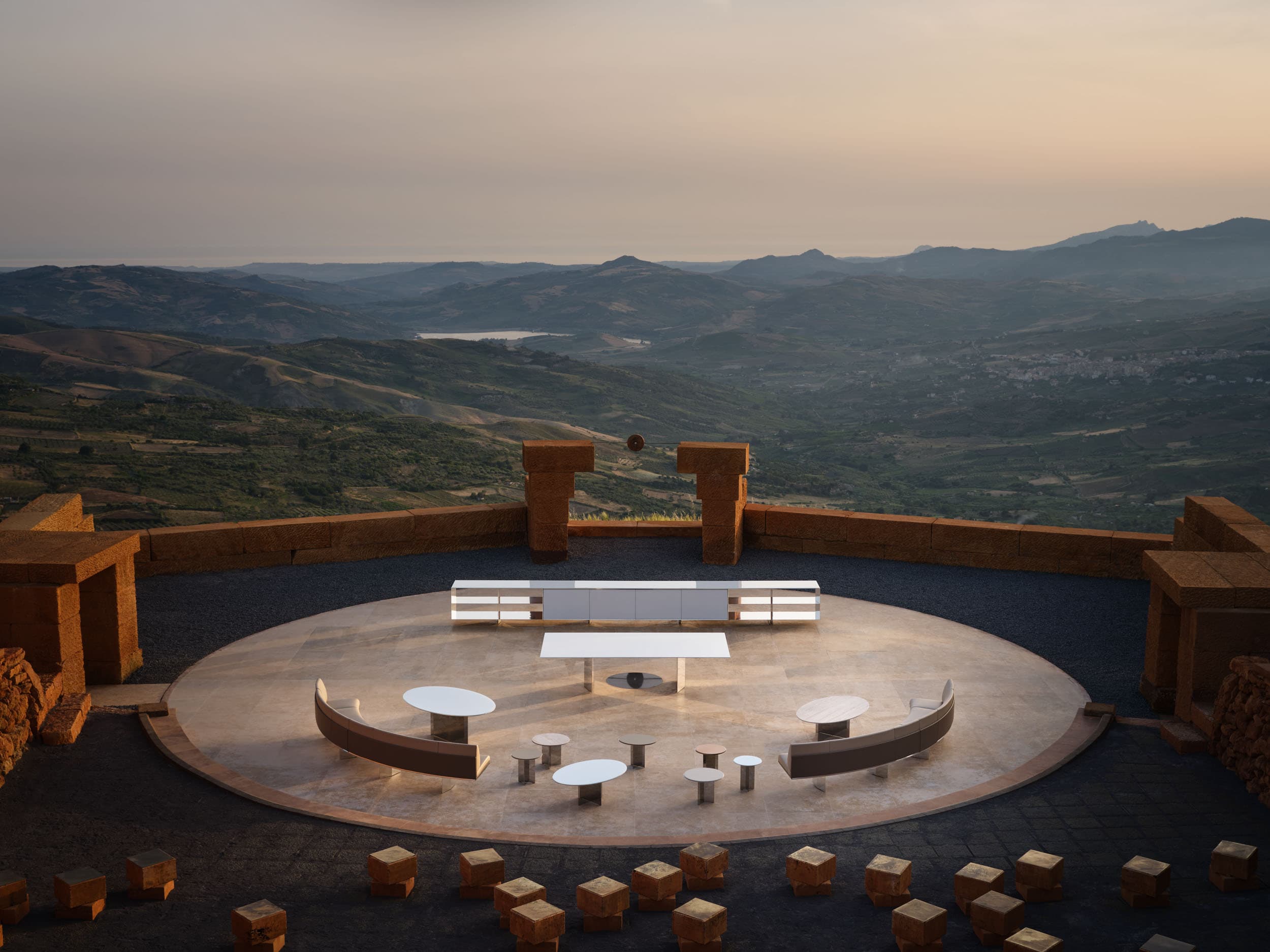 UniFor - Andromeda by LSM Studio 